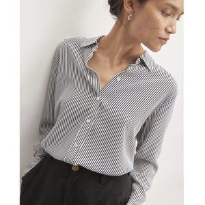 NWOT $150 EVERLANE CLEAN SILK RELAZED SHIRT - SIZE 2